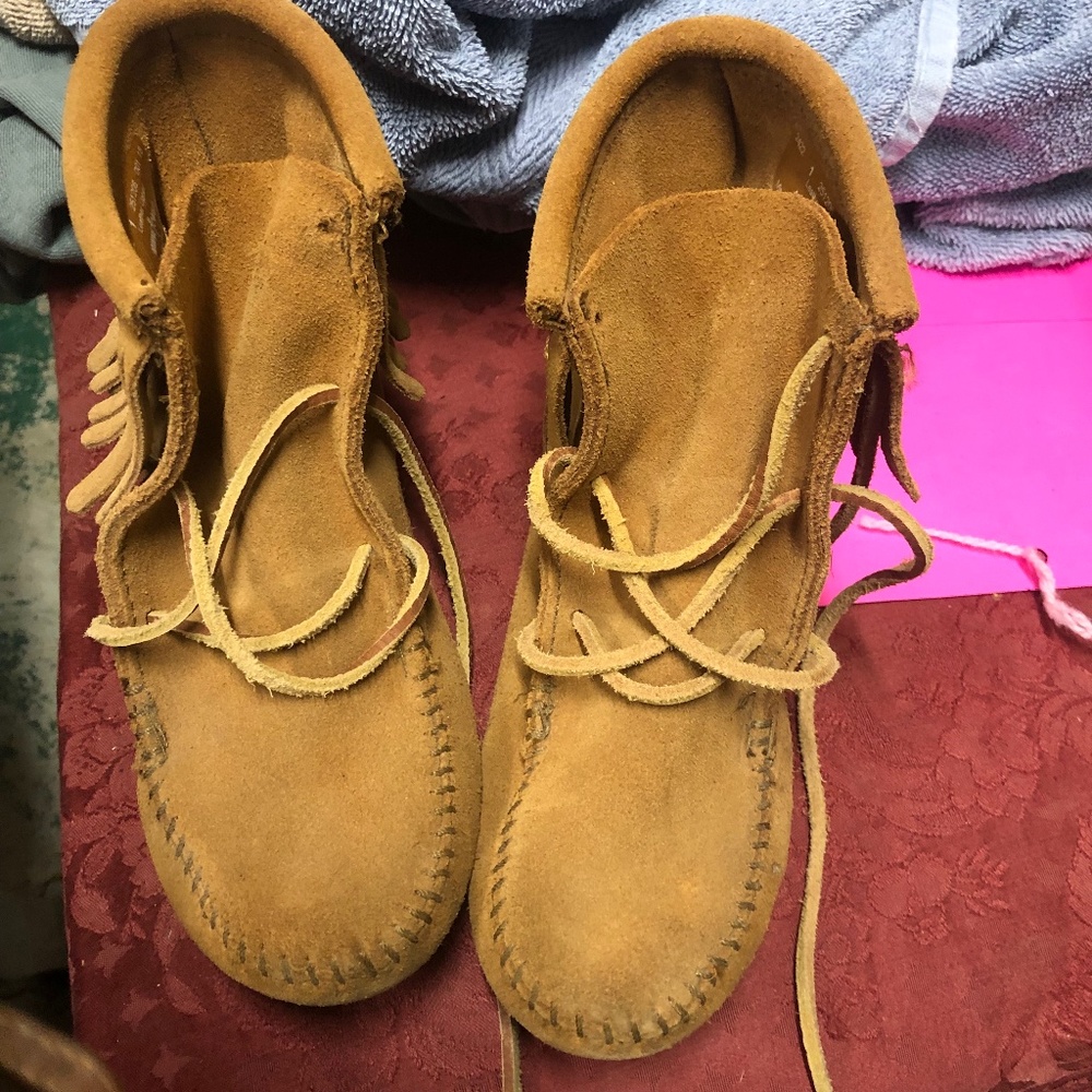 Minnetonka Moccasins with Fringe - kids size 1